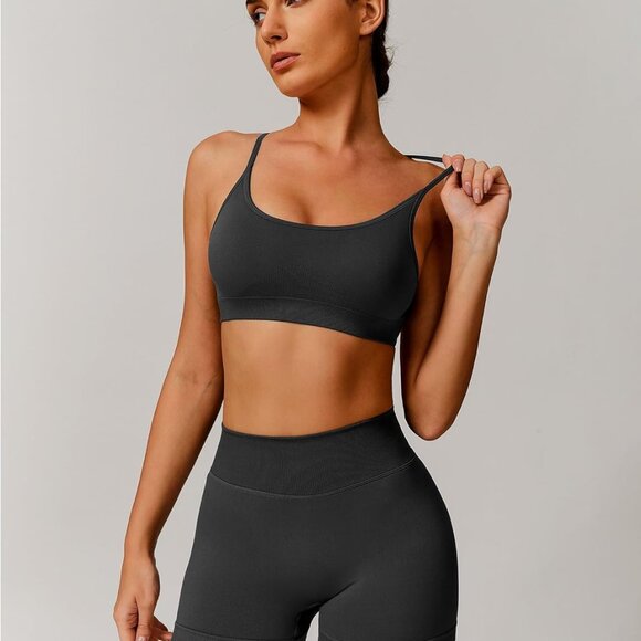 Stylish Women's Seamless 2-Piece Gym Set: Backless Bra & High Waist Shorts - Picture 2 of 6